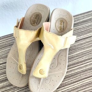 Skechers Tone-up Sandals